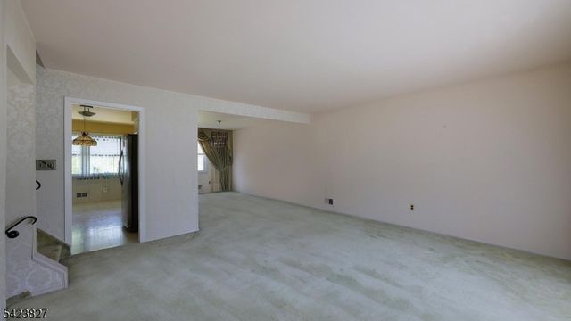 2294 Saint Georges Ave, Rahway City, NJ 07065