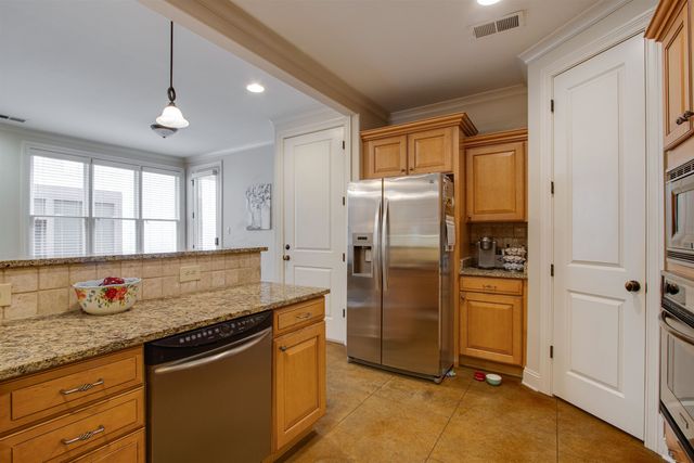 3564 WALNUT GROVE RD, Memphis, TN 38111