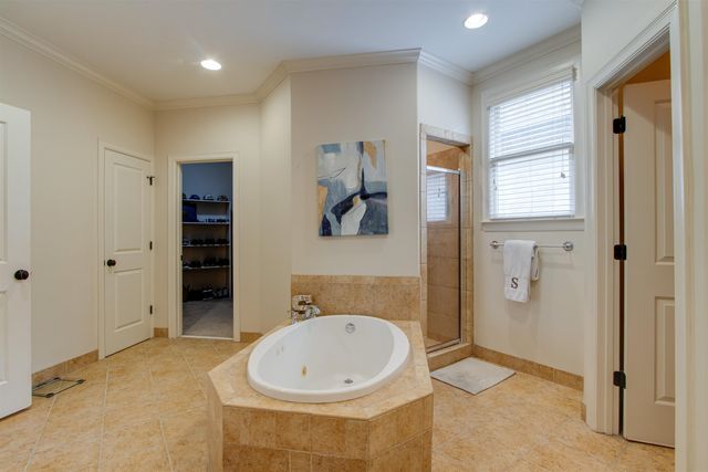 3564 WALNUT GROVE RD, Memphis, TN 38111