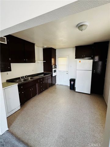 6212 Abronia, 29 Palms, CA 92277