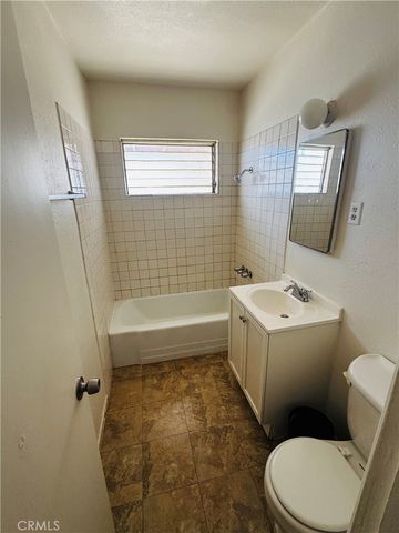 6212 Abronia, 29 Palms, CA 92277