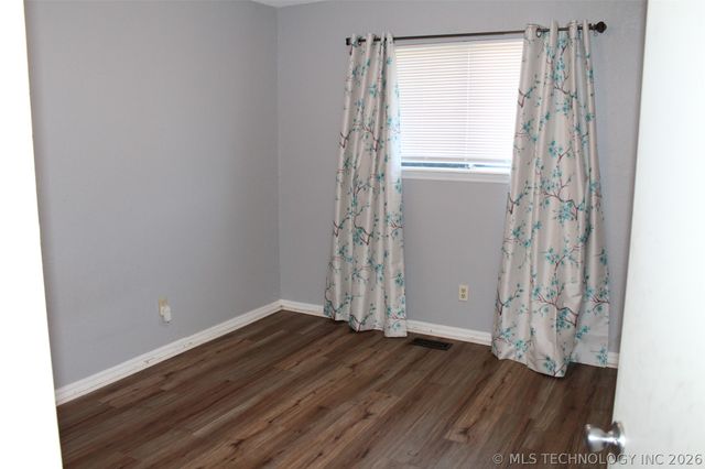 10976 E 36th Place, Tulsa, OK 74146