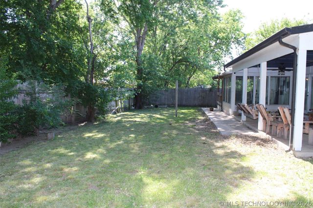 10976 E 36th Place, Tulsa, OK 74146