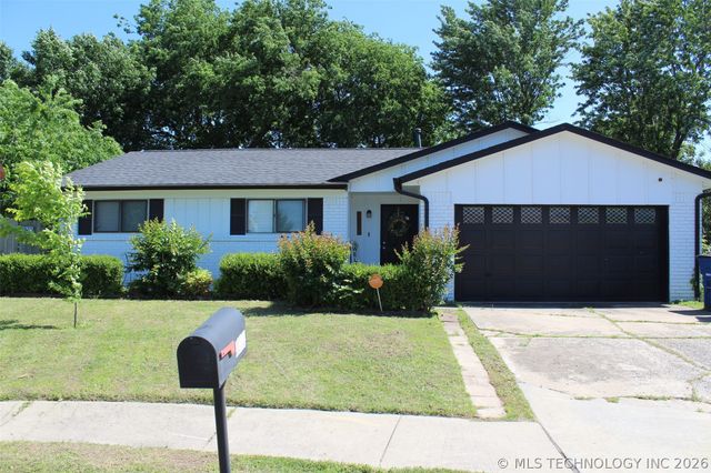 10976 E 36th Place, Tulsa, OK 74146