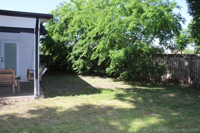 10976 E 36th Place, Tulsa, OK 74146