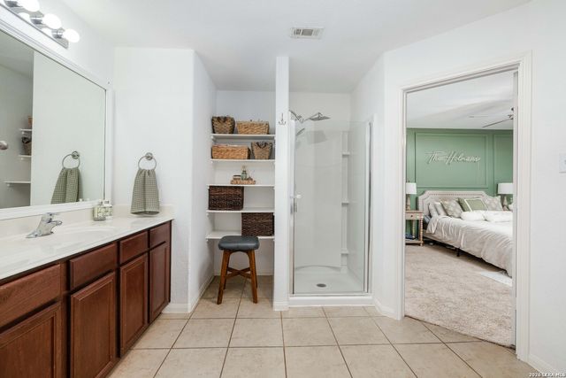 4610 Media Meadows, San Antonio, TX 78222