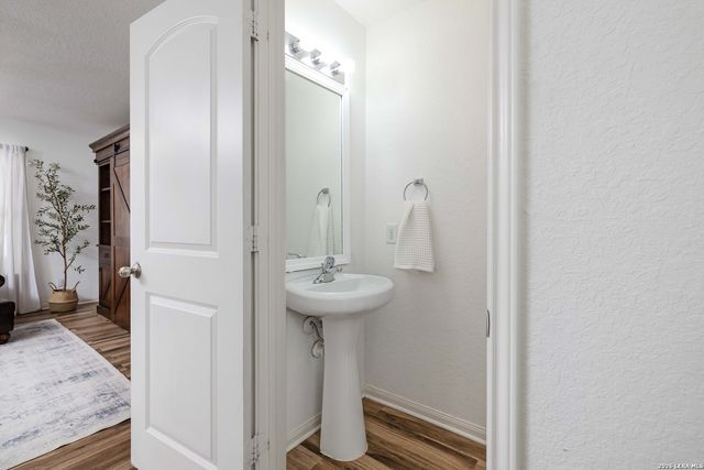 4610 Media Meadows, San Antonio, TX 78222