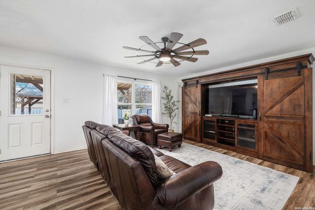 4610 Media Meadows, San Antonio, TX 78222