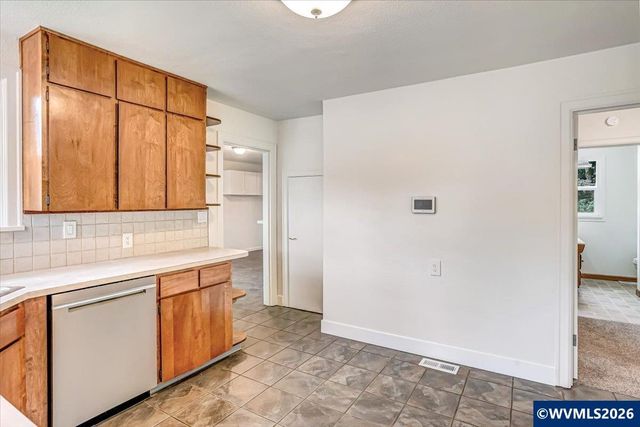 420 E Santiam St, Stayton, OR 97383
