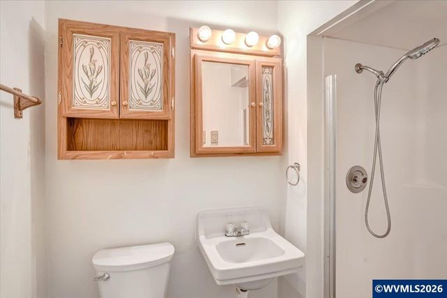 420 E Santiam St, Stayton, OR 97383