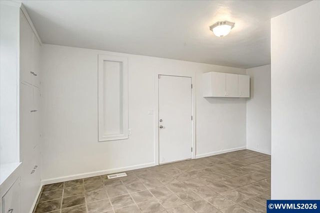 420 E Santiam St, Stayton, OR 97383