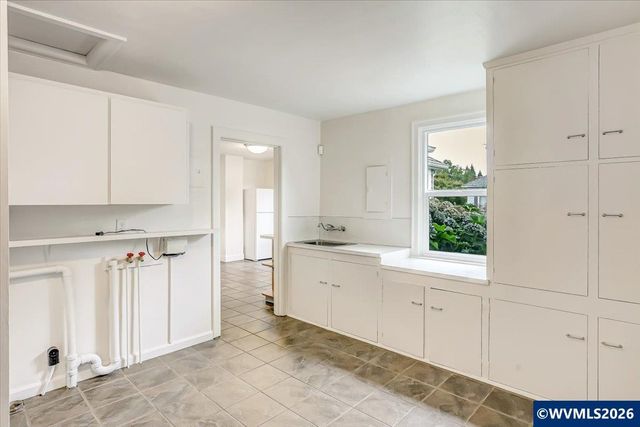 420 E Santiam St, Stayton, OR 97383
