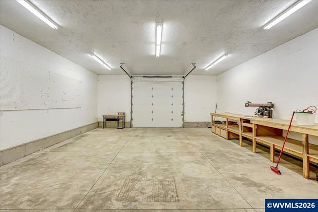 420 E Santiam St, Stayton, OR 97383