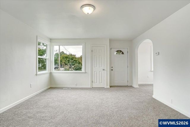 420 E Santiam St, Stayton, OR 97383
