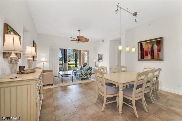 3141 Aviamar CIR 103, Naples, FL 34114