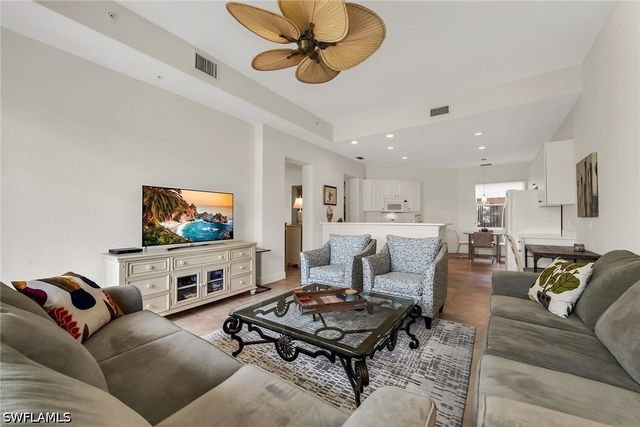 3141 Aviamar CIR 103, Naples, FL 34114