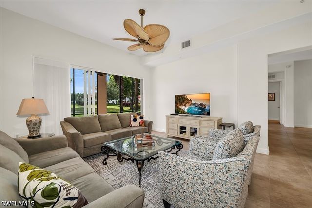 3141 Aviamar CIR 103, Naples, FL 34114