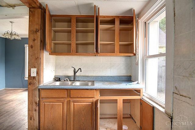 1713 Columbia Avenue, Middletown, OH 45042