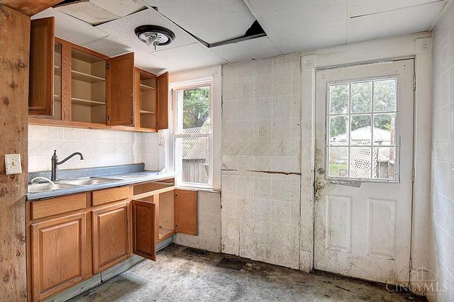 1713 Columbia Avenue, Middletown, OH 45042