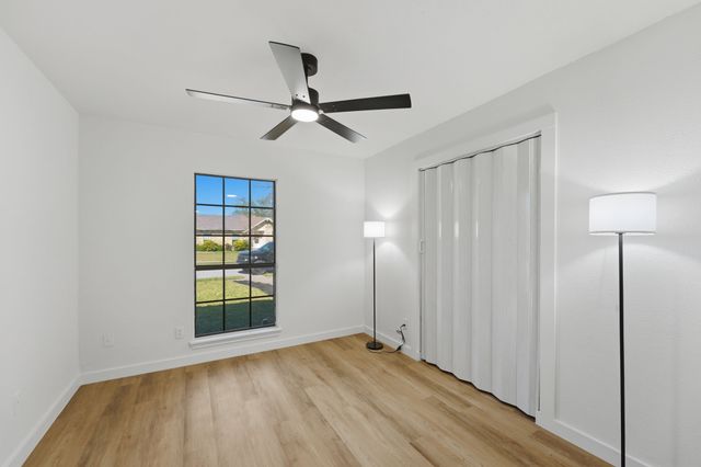 1817 Vine Drive, Garland, TX 75040