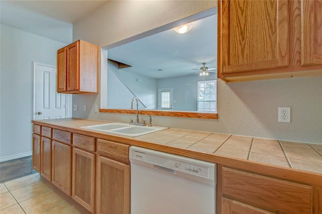 126 Sandstone DR D, Jarrell, TX 76537