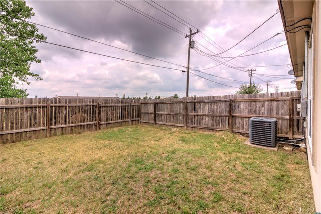 126 Sandstone DR D, Jarrell, TX 76537