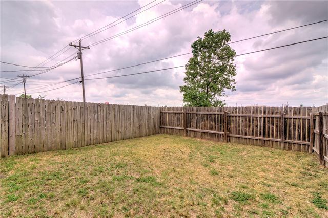 126 Sandstone DR D, Jarrell, TX 76537