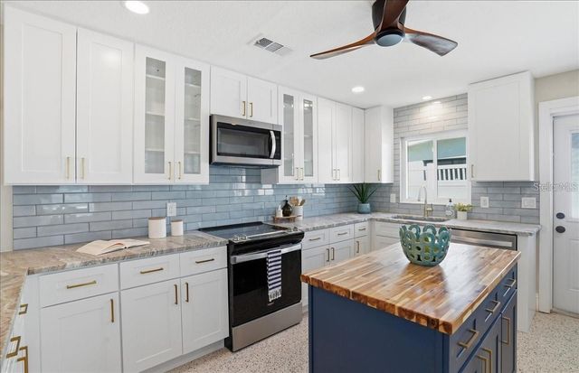 510 115TH AVENUE, Treasure Island, FL 33706