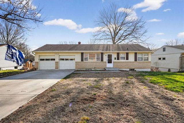 3721 S Pleasant Street, Independence, MO 64055