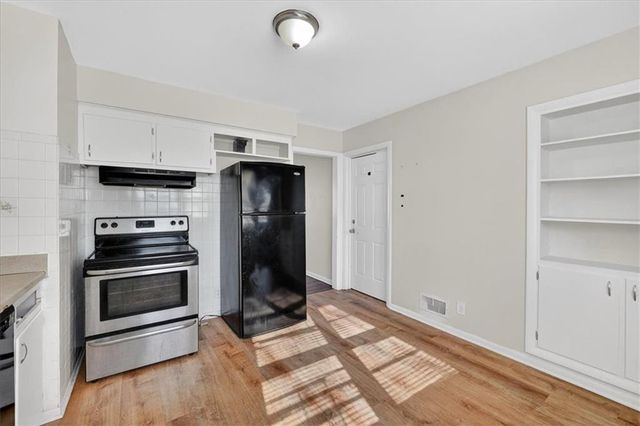 3721 S Pleasant Street, Independence, MO 64055