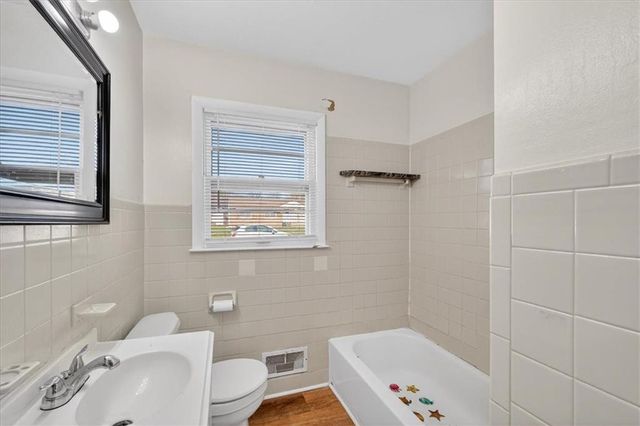 3721 S Pleasant Street, Independence, MO 64055