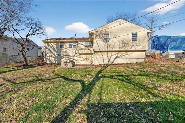 3721 S Pleasant Street, Independence, MO 64055