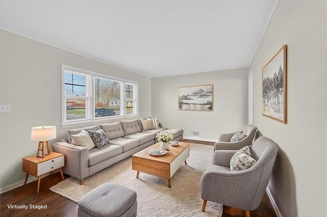 3721 S Pleasant Street, Independence, MO 64055