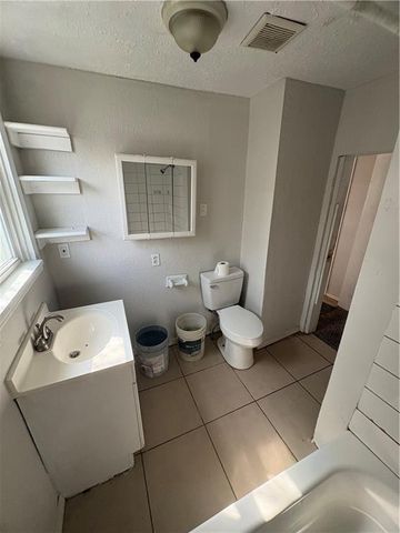 452 Donnelly Avenue, Kansas City, MO 64125