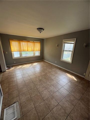 452 Donnelly Avenue, Kansas City, MO 64125