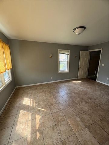 452 Donnelly Avenue, Kansas City, MO 64125