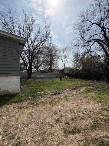 452 Donnelly Avenue, Kansas City, MO 64125