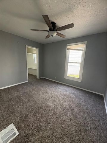 452 Donnelly Avenue, Kansas City, MO 64125