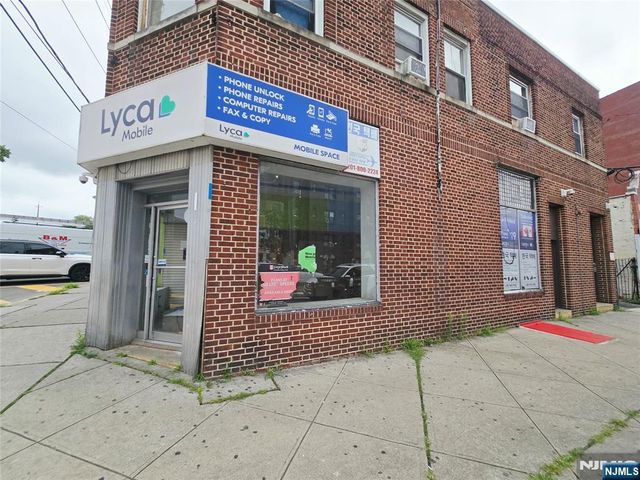 2 E Columbia, Palisades Park, NJ 07650