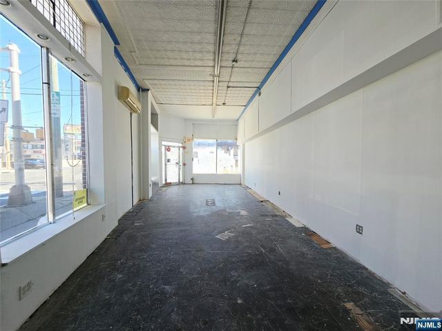 2 E Columbia, Palisades Park, NJ 07650