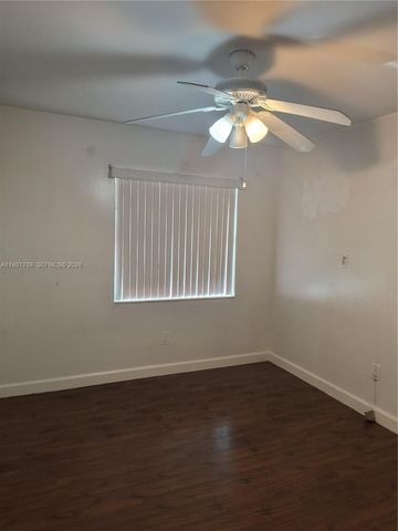 850 NE 209th Ter 204-35, Miami, FL 33179