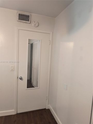 850 NE 209th Ter 204-35, Miami, FL 33179