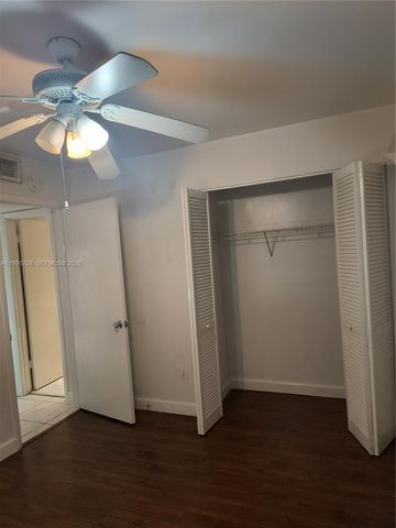 850 NE 209th Ter 204-35, Miami, FL 33179