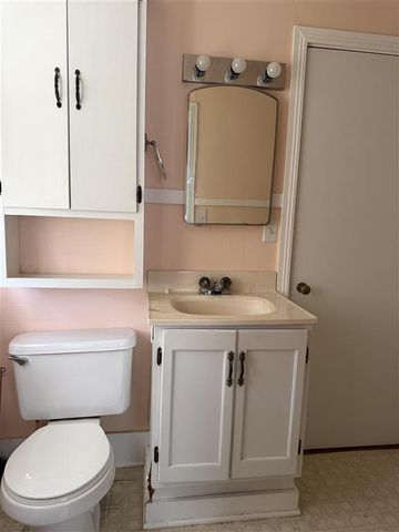 216 KELLOGG Avenue, Lake Arthur, LA 70549