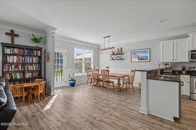 402 Lady Bug Lane, Wilmington, NC 28411
