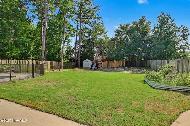 402 Lady Bug Lane, Wilmington, NC 28411