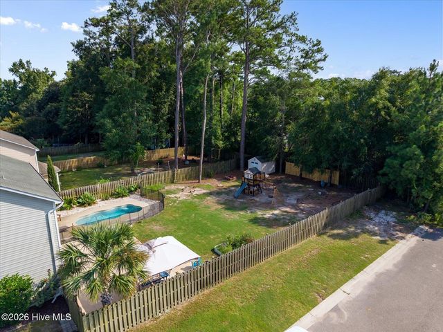 402 Lady Bug Lane, Wilmington, NC 28411