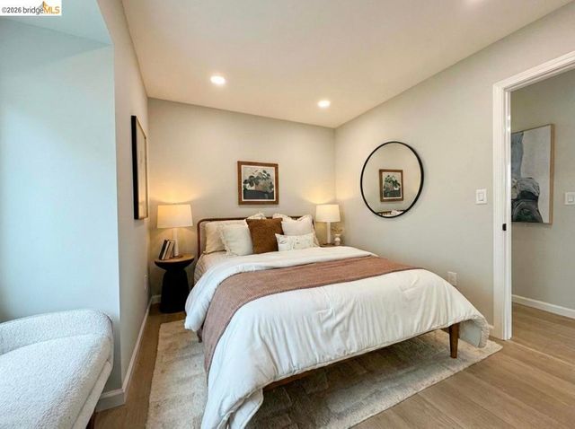 3954 3954 Magee Ave, Oakland, CA 94619