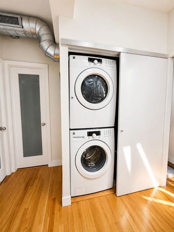 12 Stoneholm St 623, Boston, MA 02115