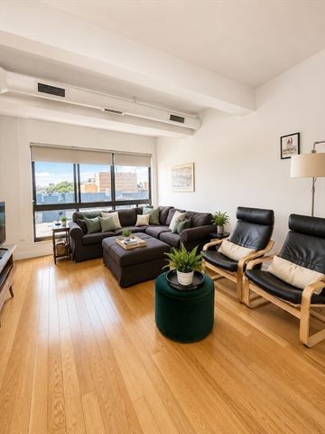 12 Stoneholm St 623, Boston, MA 02115